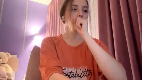 Lina online show from November 29, 11:58 am