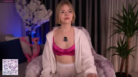 Paula online show from October 27, 2:51 am