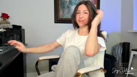    online show from February 25, 8:42 pm