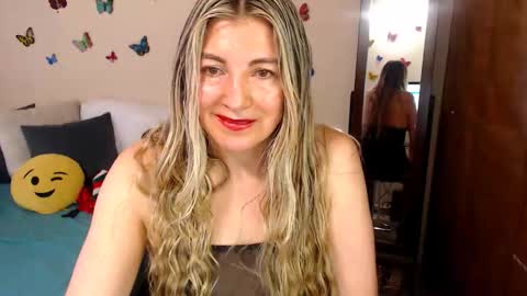 Jolie Mature online show from October 21, 9:08 pm