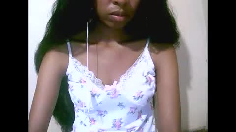 joliekah27 online show from April 20, 8:45 pm