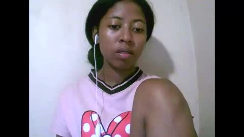 joliekah27 online show from May 1, 9:29 pm