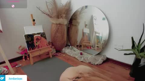 Snapshot of jordaniaa_ chatting on September 16, 5:21 pm Megan OF Jordaniaas online show from September 16, 5:21 pm