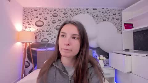 Josephine online show from April 27, 12:13 pm