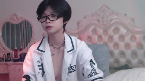 joycekay online show from June 8, 9:14 pm
