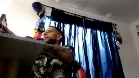 juancamillr online show from May 6, 9:30 pm