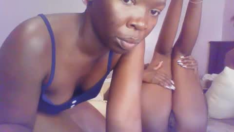 Snapshot of juicy_assgamma chatting on September 14, 6:33 am juicyass online show from September 14, 6:33 am