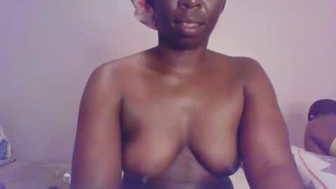 Snapshot of juicy_assgamma chatting on October 18, 9:34 am juicyass online show from October 18, 9:34 am