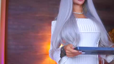 Jessye online show from May 2, 8:23 pm