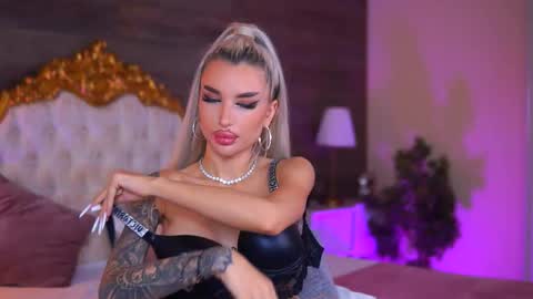 Jessye online show from December 20, 9:52 pm