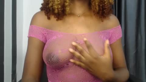 Snapshot of juicy_plumx chatting on February 4, 6:49 pm Wet Baddie online show from February 4, 6:49 pm