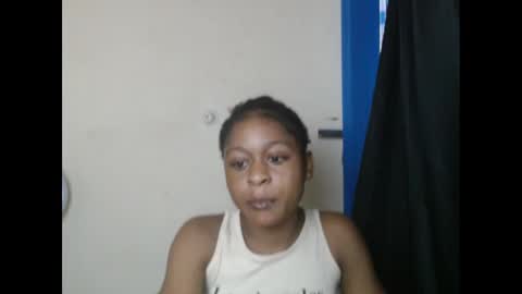 Snapshot of juicynwetx chatting on February 23, 7:49 am juicynwetx online show from February 23, 7:49 am