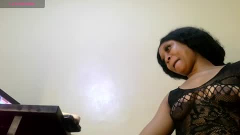 Juicy Bumbum online show from June 18, 1:40 am