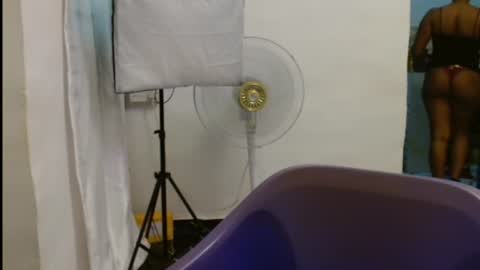 juicyxpink online show from July 28, 7:39 am