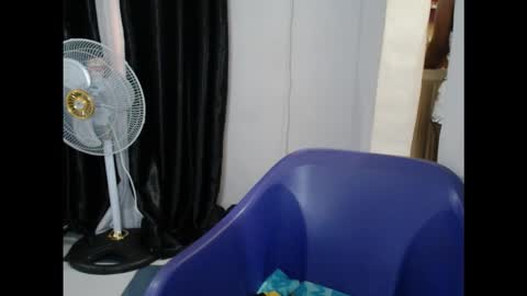 juicyxpink online show from September 12, 7:18 am