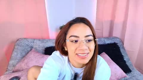 Jules and Gia online show from October 17, 3:48 pm