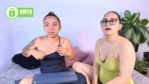 Jules and Gia online show from July 11, 4:18 pm