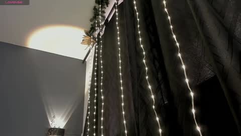 Juli Modelo Independiente online show from December 12, 2:44 pm