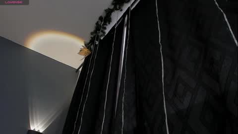 Juli Modelo Independiente online show from February 4, 3:15 pm