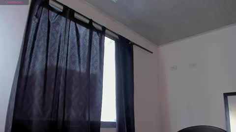 Juli Modelo Independiente online show from February 22, 3:10 pm