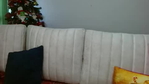 Snapshot of juli_love11 chatting on December 10, 10:26 pm JULIETA online show from December 10, 10:26 pm