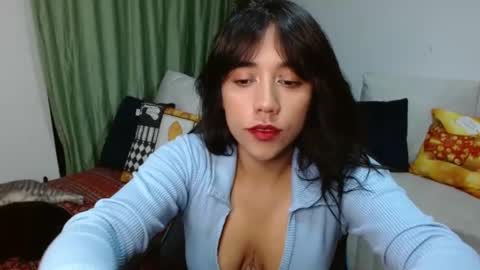 Snapshot of juli_love11 chatting on December 4, 11:57 pm JULIETA online show from December 4, 11:57 pm