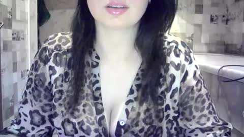 julia69009 online show from June 7, 7:43 pm