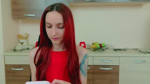 JuliaJae online show from May 3, 6:17 am