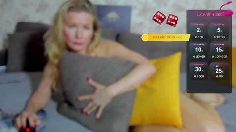 julia_giulia online show from March 6, 9:26 am