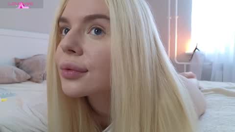 Molly online show from January 30, 7:18 am