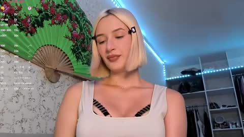 Kate online show from August 3, 6:35 pm