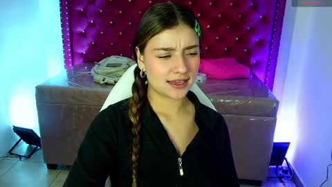 juliana_diamond_ online show from April 30, 3:12 am