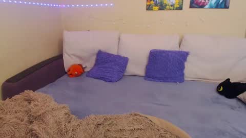 Jul online show from February 27, 8:17 am