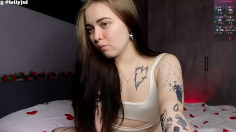 julidropp online show from February 17, 5:23 pm