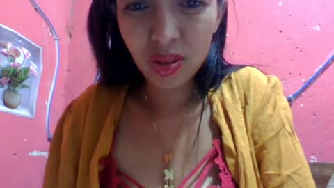 julie0612 online show from June 19, 11:03 am
