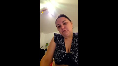 Julie online show from February 20, 7:15 pm