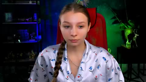 juliedaniel online show from April 30, 4:18 am