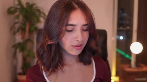 julieta_valencia online show from June 10, 1:05 am