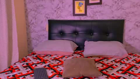 Julietahazze online show from May 3, 4:38 am