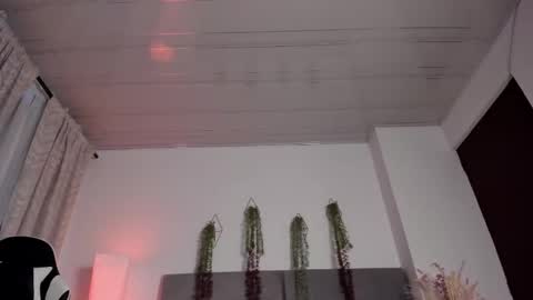 Julieta Snow online show from February 10, 7:06 pm