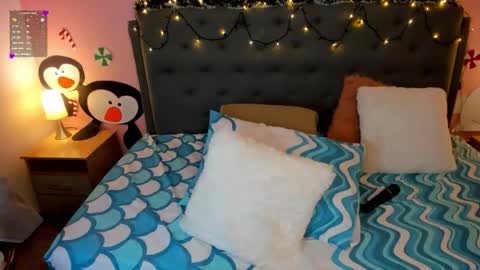 Julieth  online show from December 4, 2:19 pm