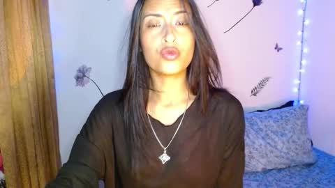 Michelle Smith  online show from January 13, 6:52 am