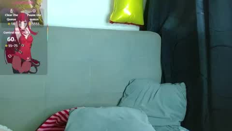 juliethamarquezz online show from July 7, 8:07 am