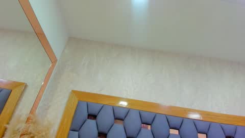 juliette_pretty_ online show from November 5, 7:30 pm