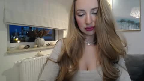 JulietteSensual online show from October 20, 4:10 pm