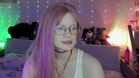 julifisher online show from June 6, 1:56 am