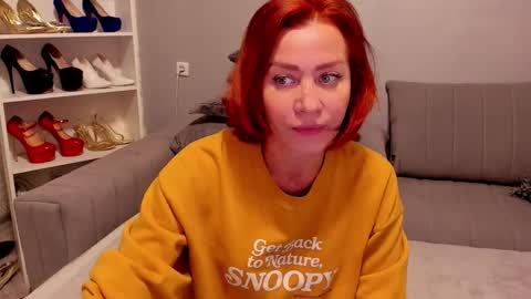 jullia_moor online show from March 16, 12:13 am