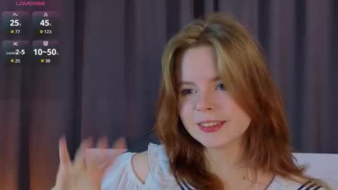 Julie online show from November 15, 5:25 pm