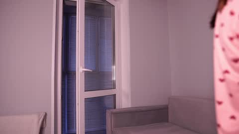 Snapshot of just_emmy chatting on January 9, 5:13 am just call me Emmy online show from January 9, 5:13 am