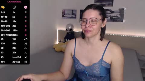 Snapshot of justmexy7 chatting on February 26, 4:52 am Julie online show from February 26, 4:52 am
